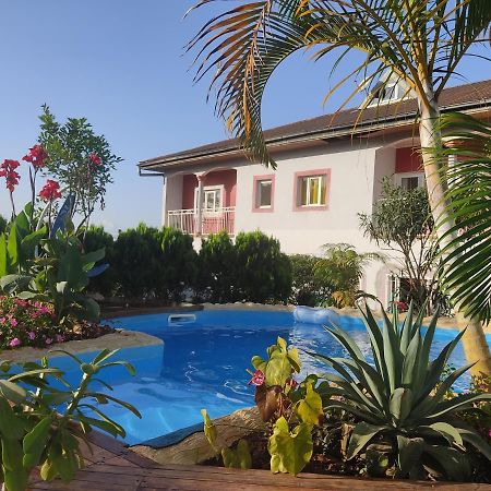 Residence Jardin Tropical Yaoundé Екстериор снимка