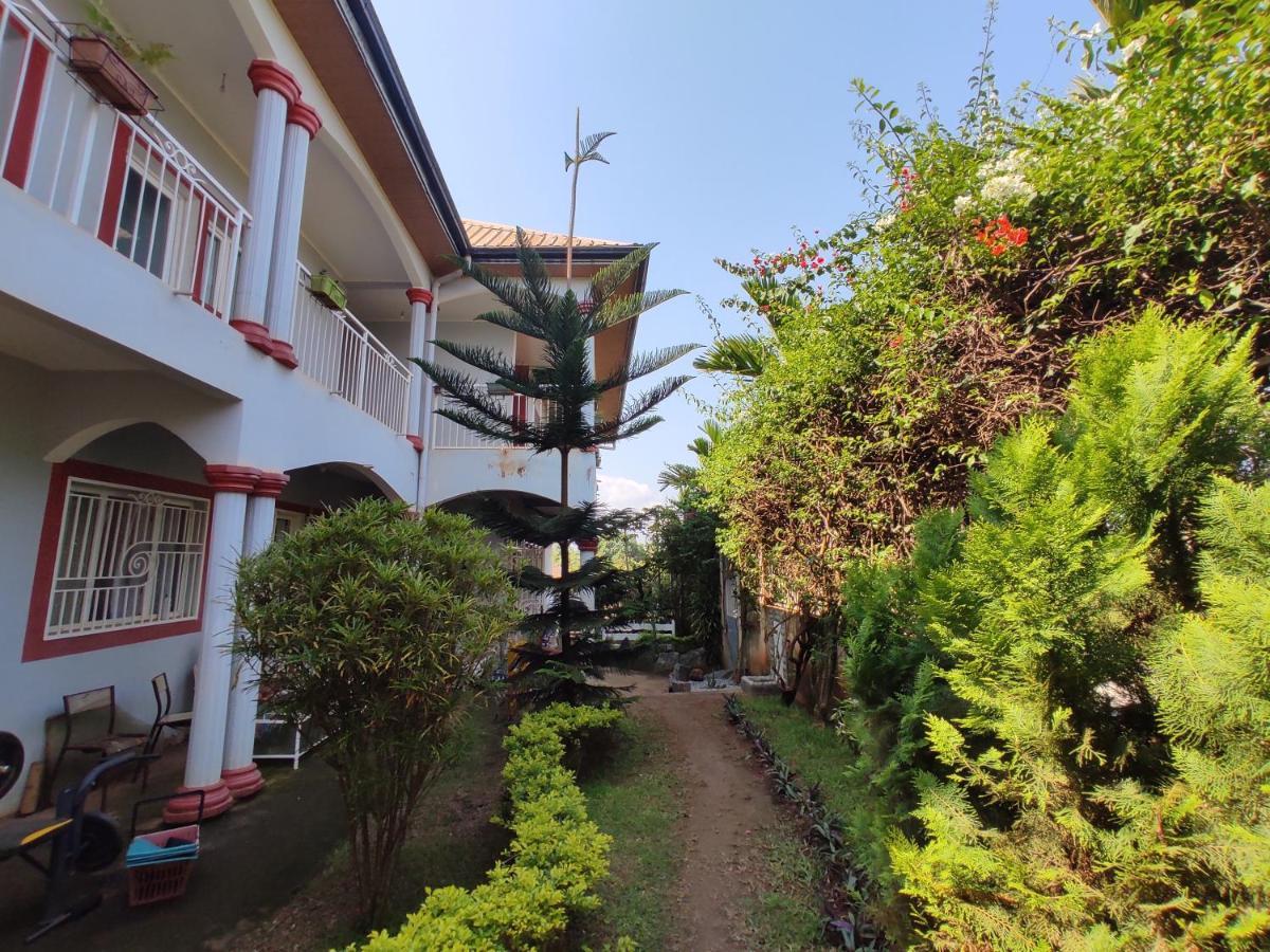 Residence Jardin Tropical Yaoundé Екстериор снимка